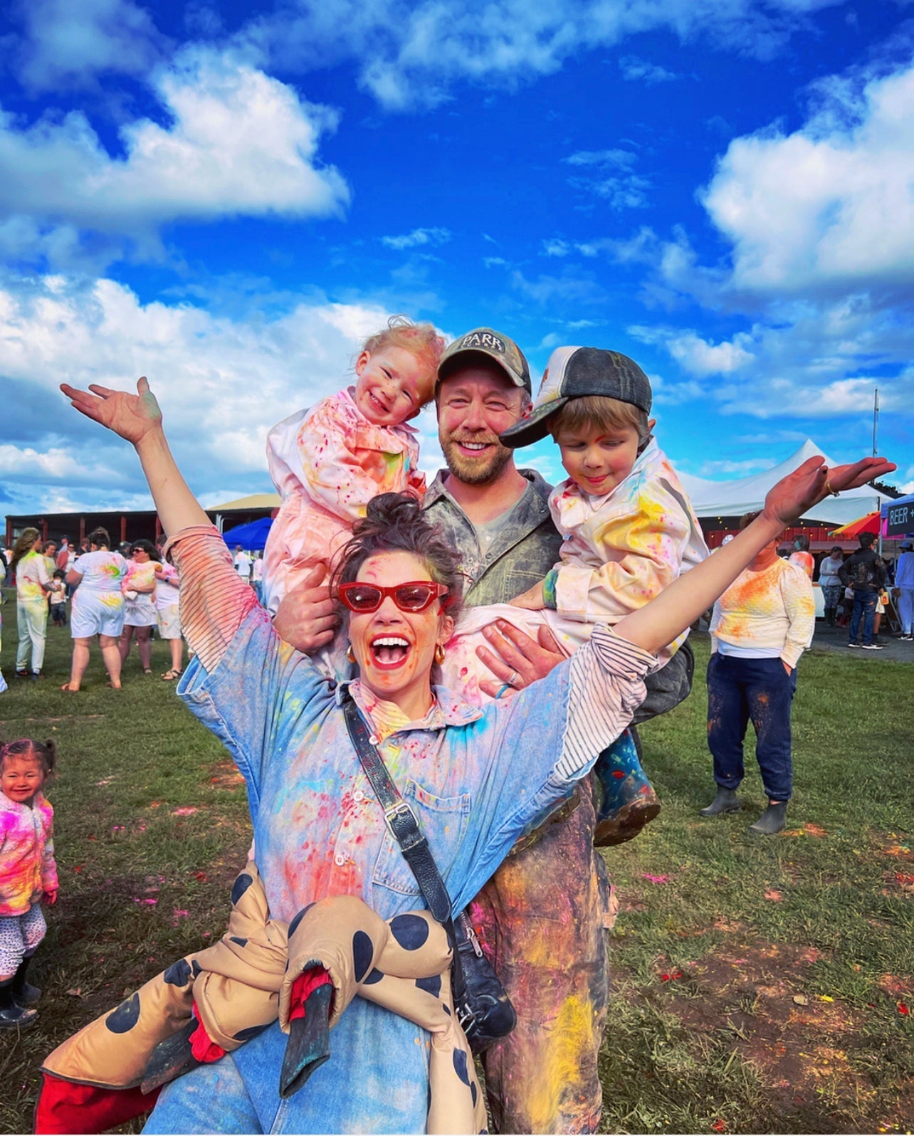 Amelia, Resin Artist - @thanordinary - Craft Resin US