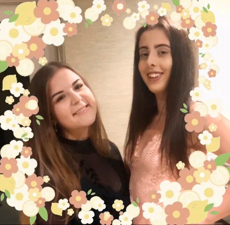 Chloe Turpin & Annabelle Madden, artists from the UK - Craft Resin US