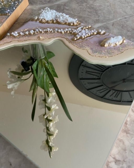 Gemma Baker Resin Artist - BoHome Beautiful insta @bohomebeautifulxx - Craft Resin US