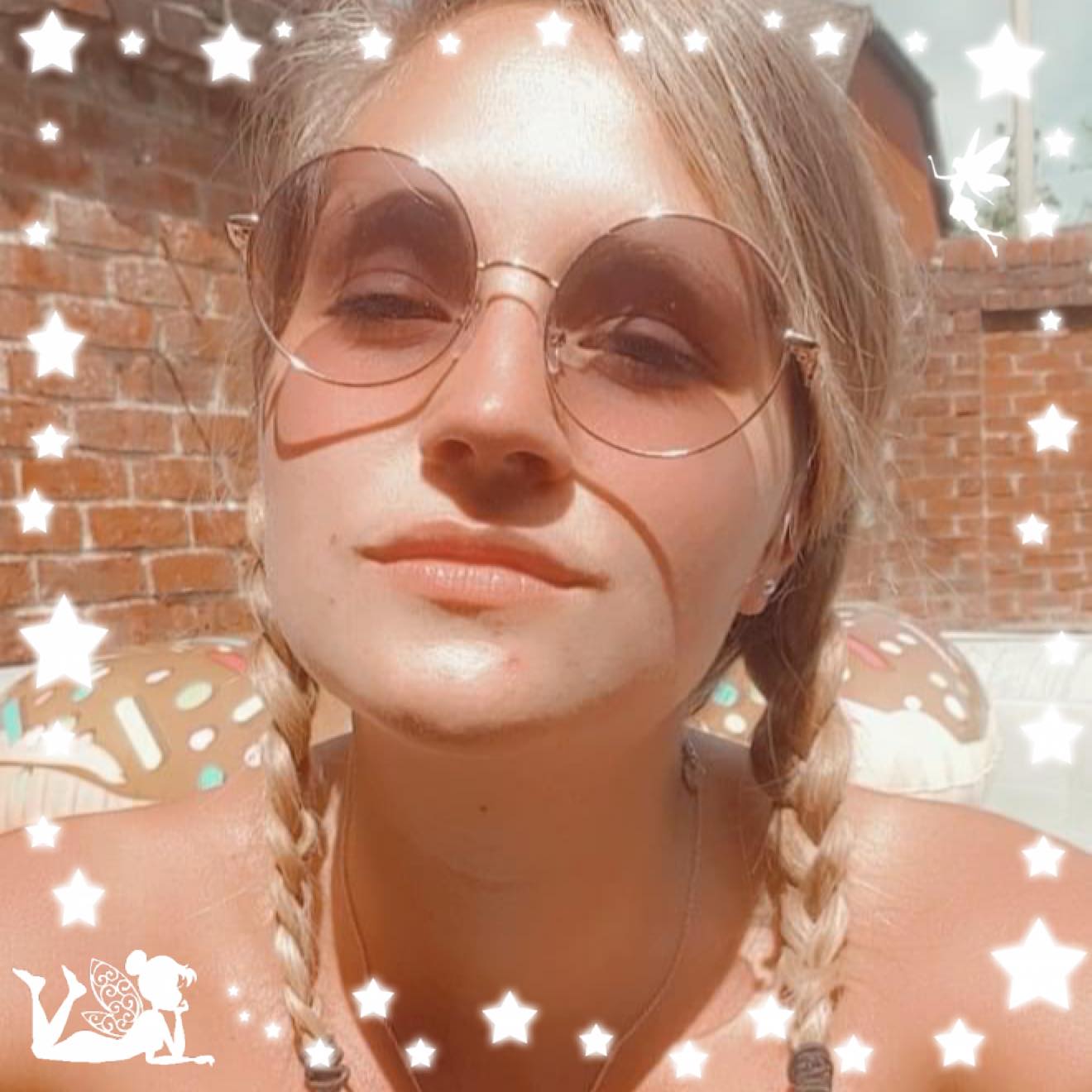 Rachel Jeffery, artist from the UK - Craft Resin US