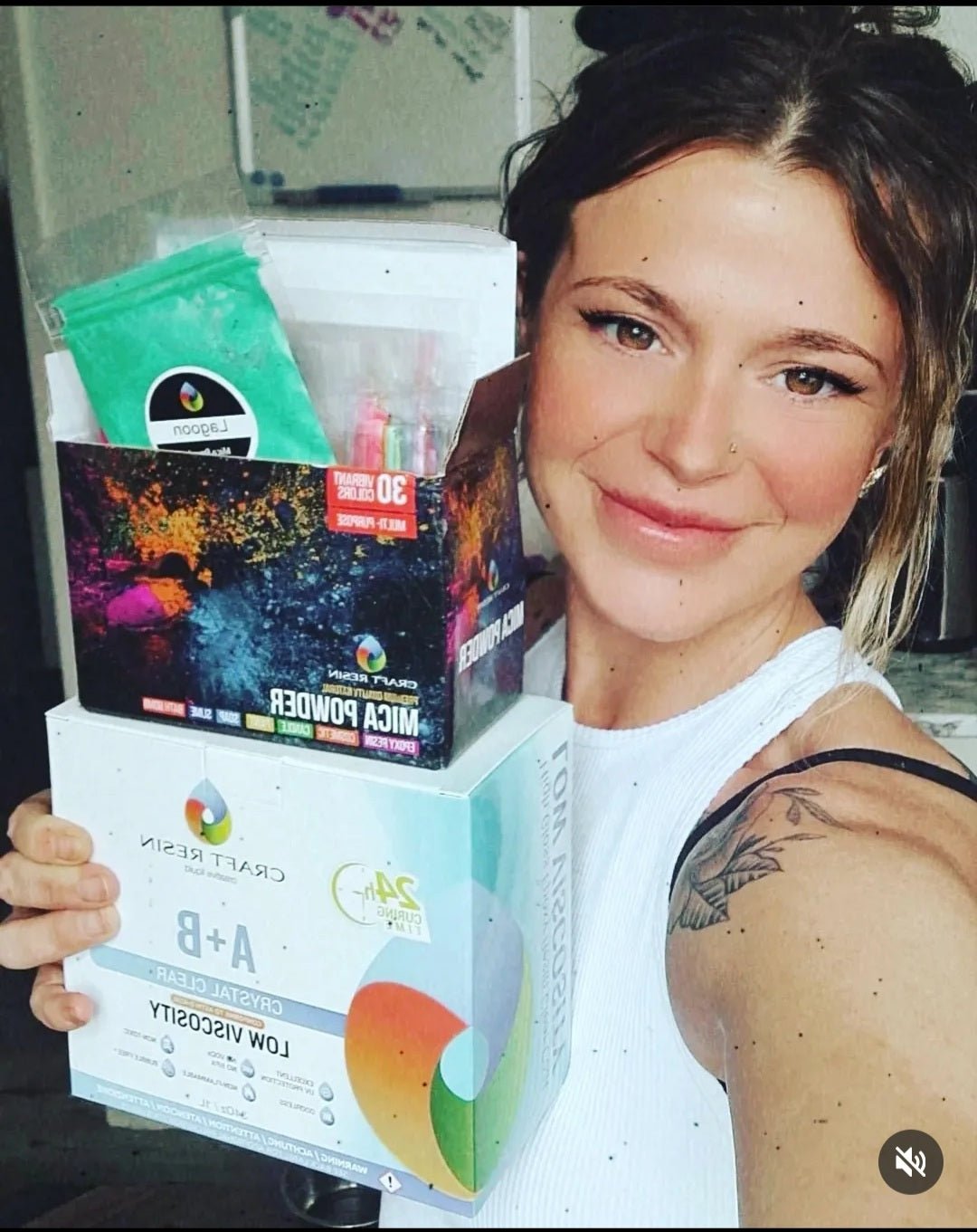 Sadie Bird, Resin Artist - @resinisbeautyltd - Craft Resin US