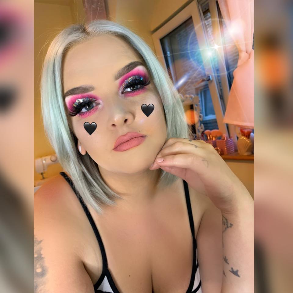 Shannon Louise Gallon, ARTIST FROM THE UK - Craft Resin US