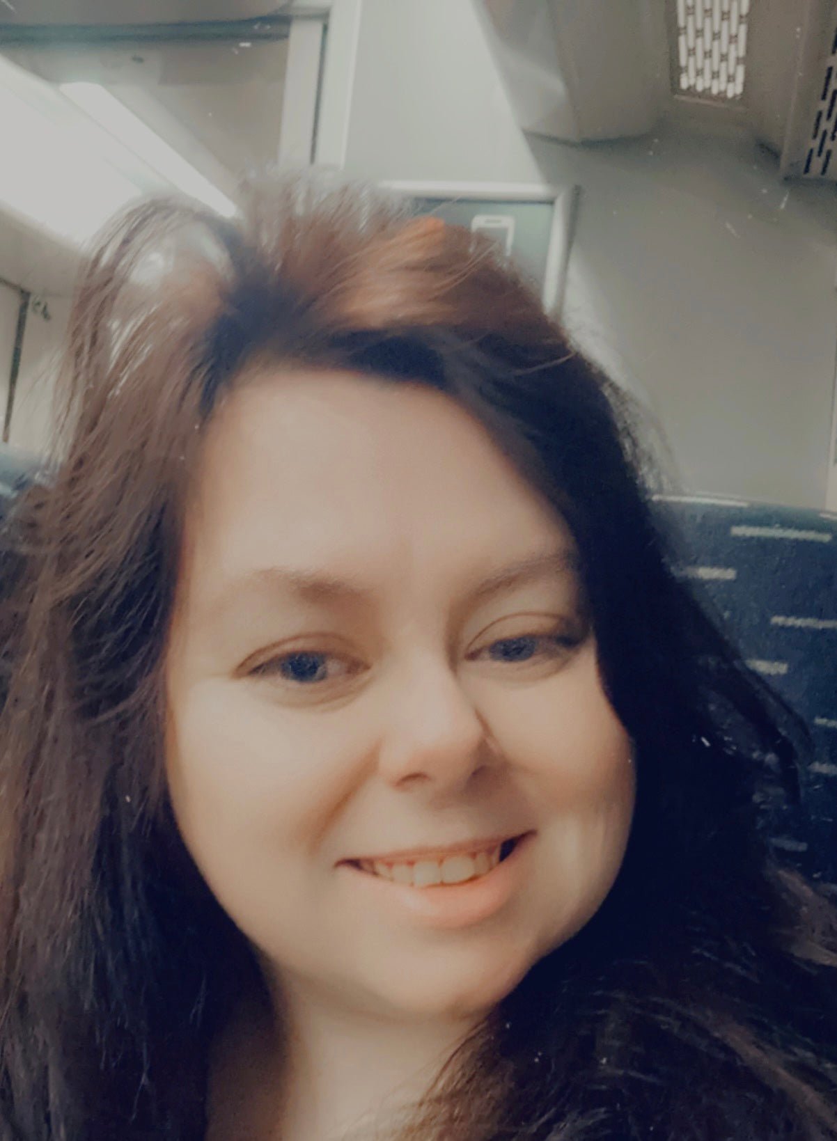 Sophia Picknell, Resin Artist - @SAJCreationUK - Craft Resin US