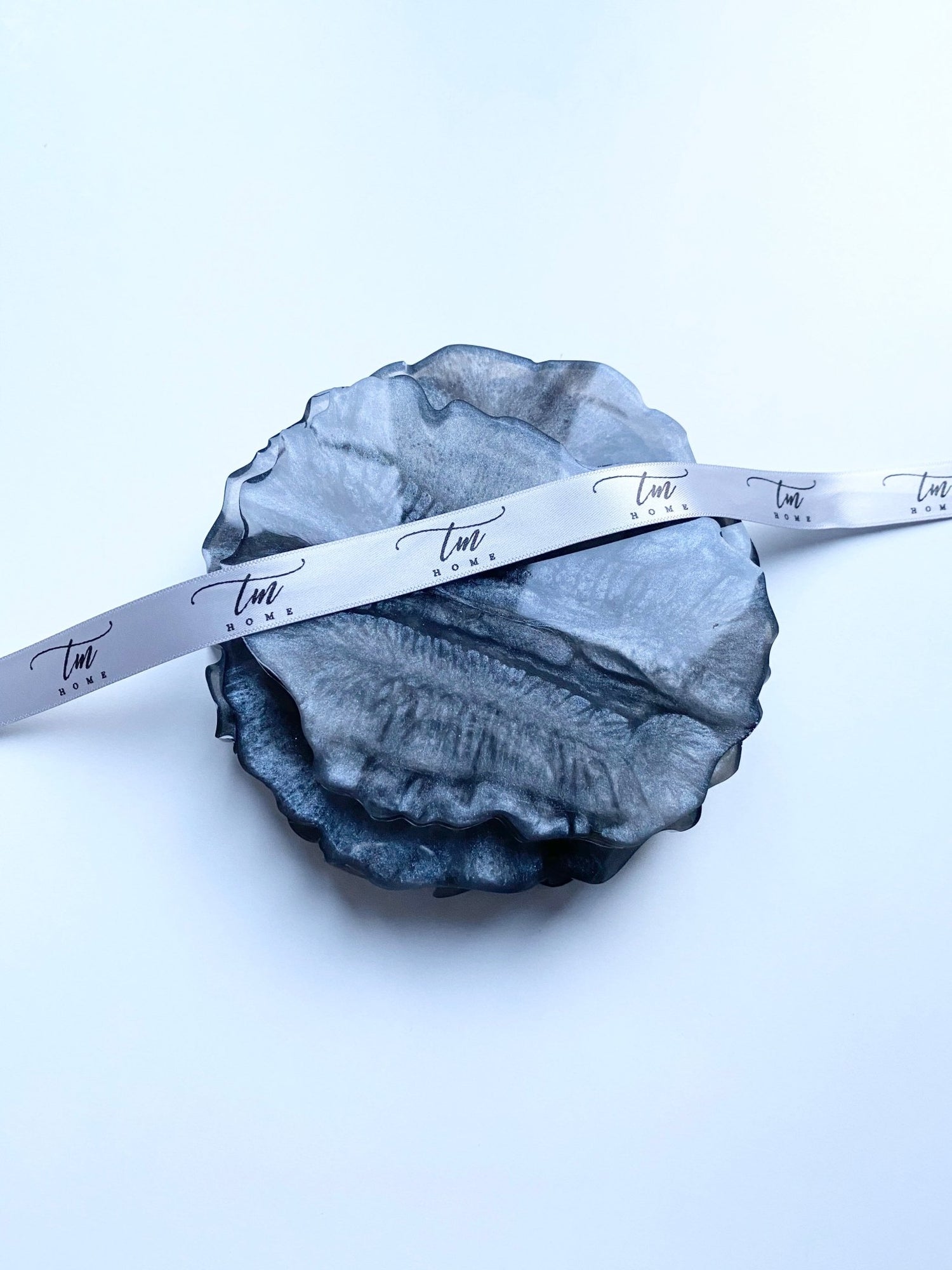 Tasneem Member, ARTIST FROM THE UK - Craft Resin US