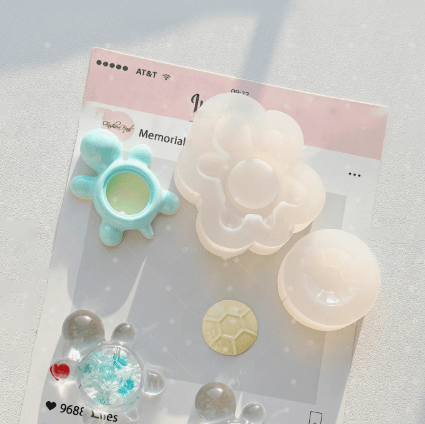 Handmade Cute Turtle Shaker Decoration Resin Mold（Includes a turtle shell） - Craft Resin US
